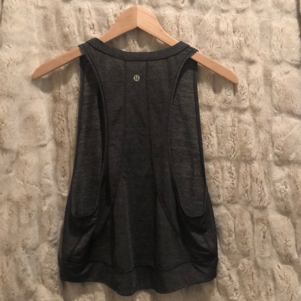 Lululemon tank!